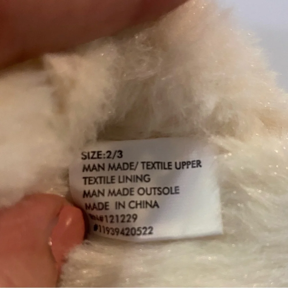 Bebe Girl Cream Faux Fur Slide Slippers Logo Patch Size 2/3 Toddler L‎